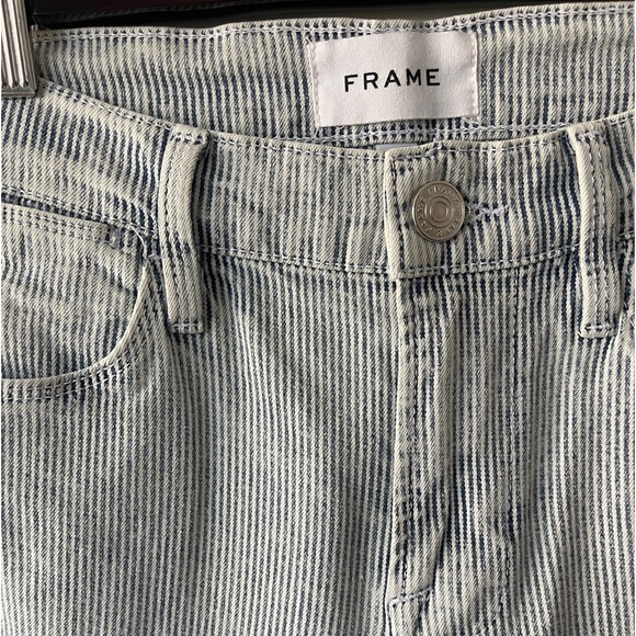 Frame Le High Flare Jeans - Picture 9 of 10